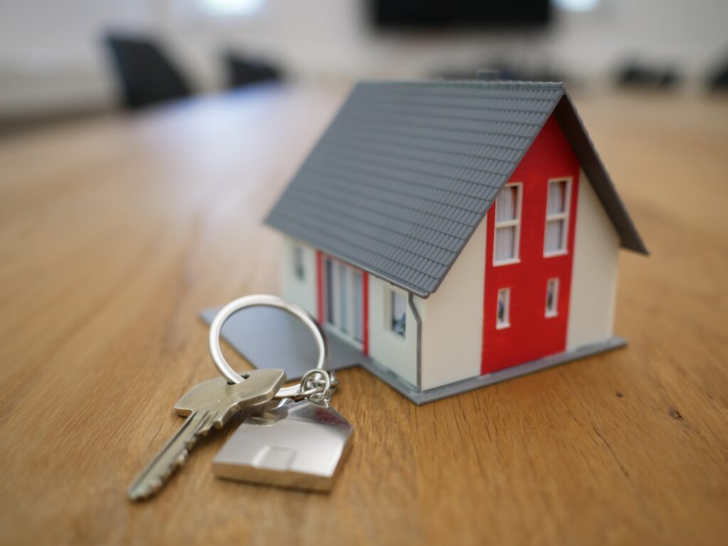PENJUALAN PROPERTI TANPA SURAT IZIN MENDIRIKAN BANGUNAN (IMB) DARI DEVELOPER
